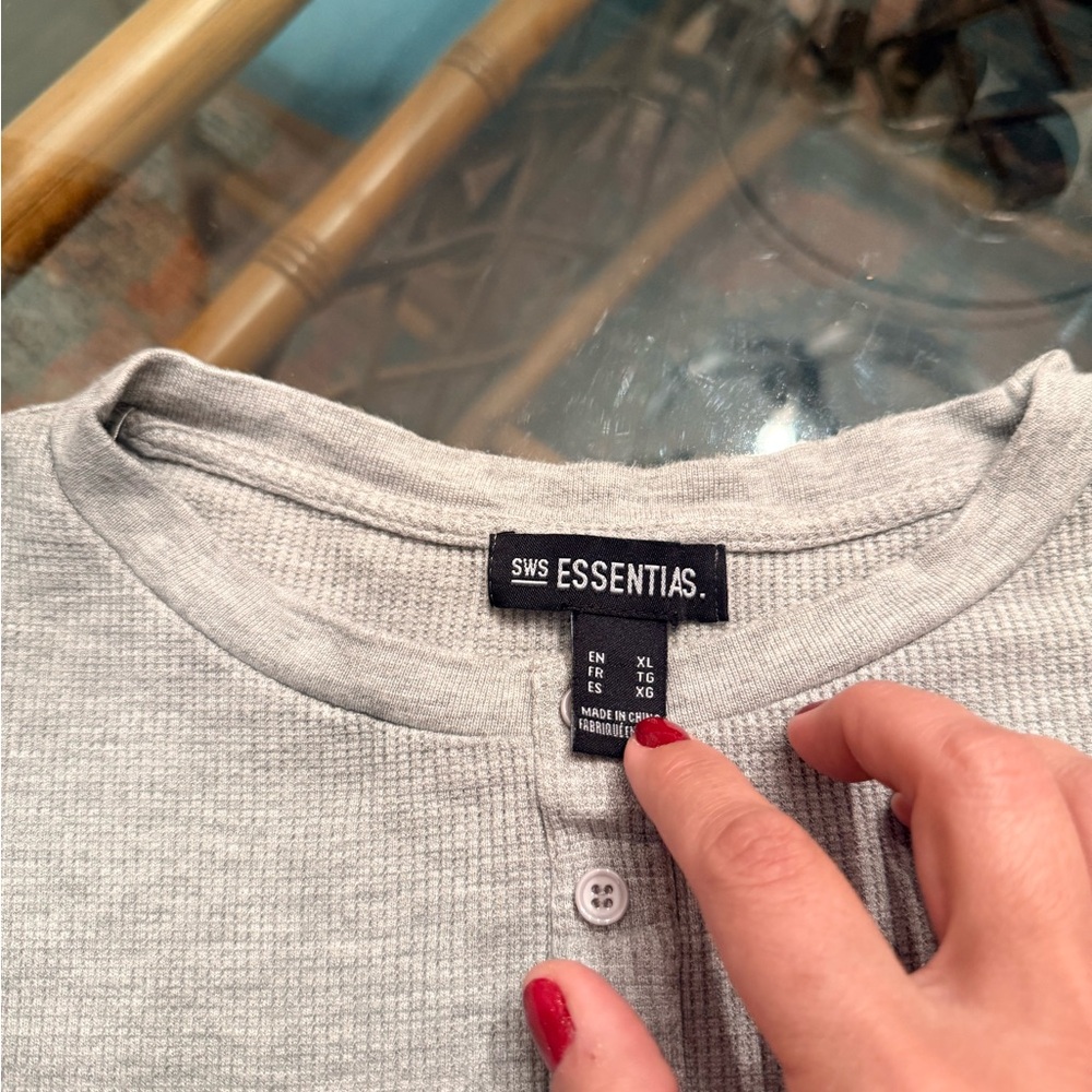 Gray Essentials crop Shirt